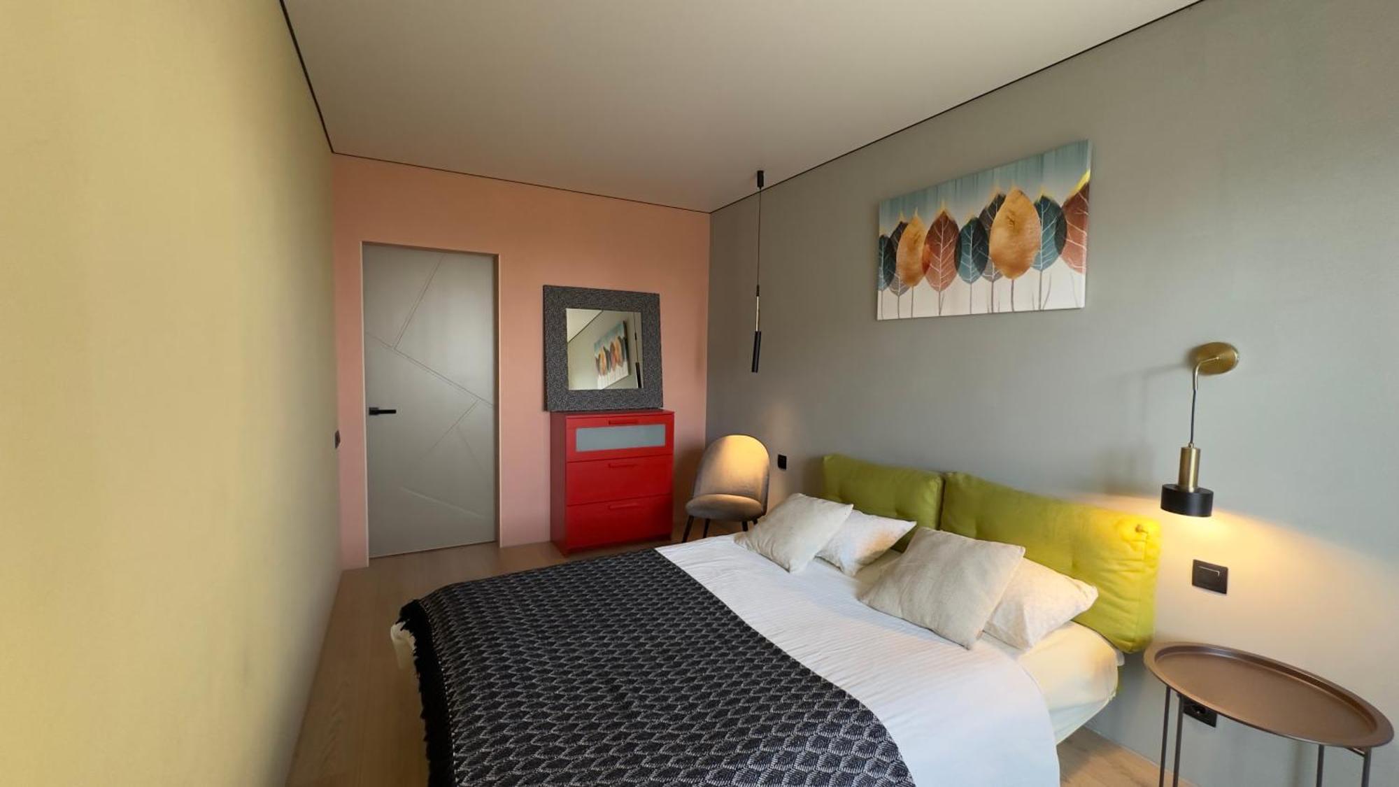 2 Room Modern Apartment View Dnipro Eksteriør billede